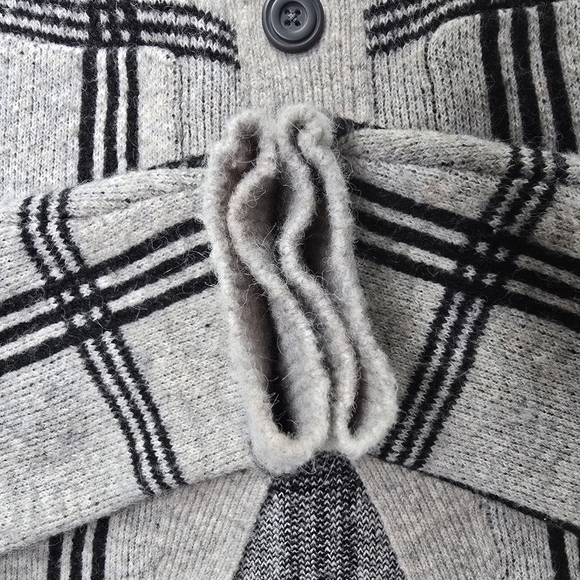 Moon & Madison Wool Blend Plaid Cardigan - Picture 6 of 12